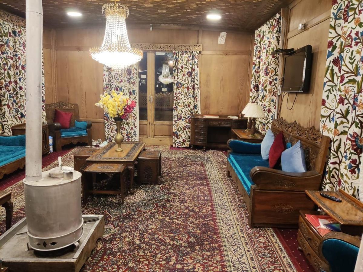 Lake Victoria Houseboats Bed & Breakfast Srinagar  Luaran gambar