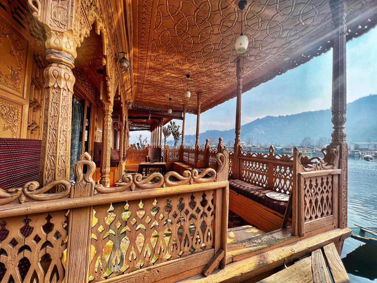 Lake Victoria Houseboats Bed & Breakfast Srinagar  Luaran gambar